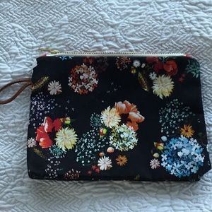 Floral fabric clutch purse, Maison Baluchon.